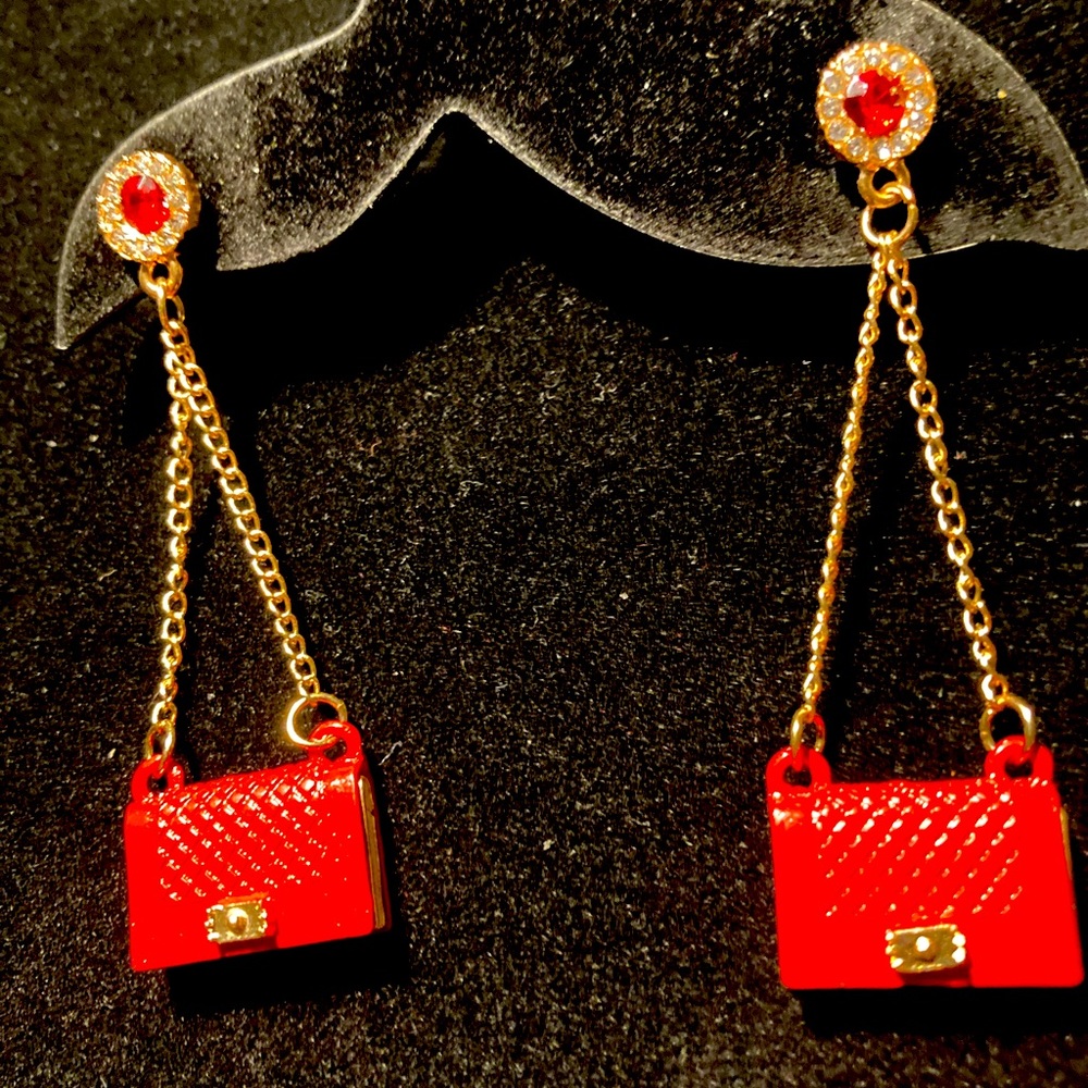 Gourgeous Chic Red Purse Earrings